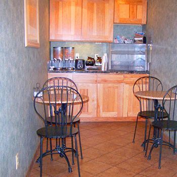 Main Motel - An Independent Magnuson Hotel Ely Extérieur photo